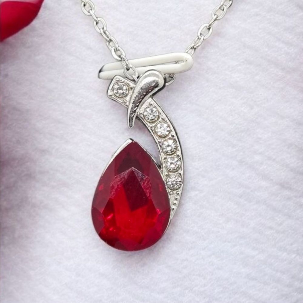 Striking Red Teardrop Gemstone Pendant Silver Necklace Women's Fashion Jewelry